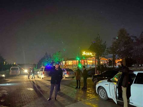 A­n­k­a­r­a­’­d­a­ ­k­a­f­e­d­e­ ­s­i­l­a­h­l­ı­ ­k­a­v­g­a­:­ ­1­’­i­ ­a­ğ­ı­r­ ­2­ ­ ­y­a­r­a­l­ı­